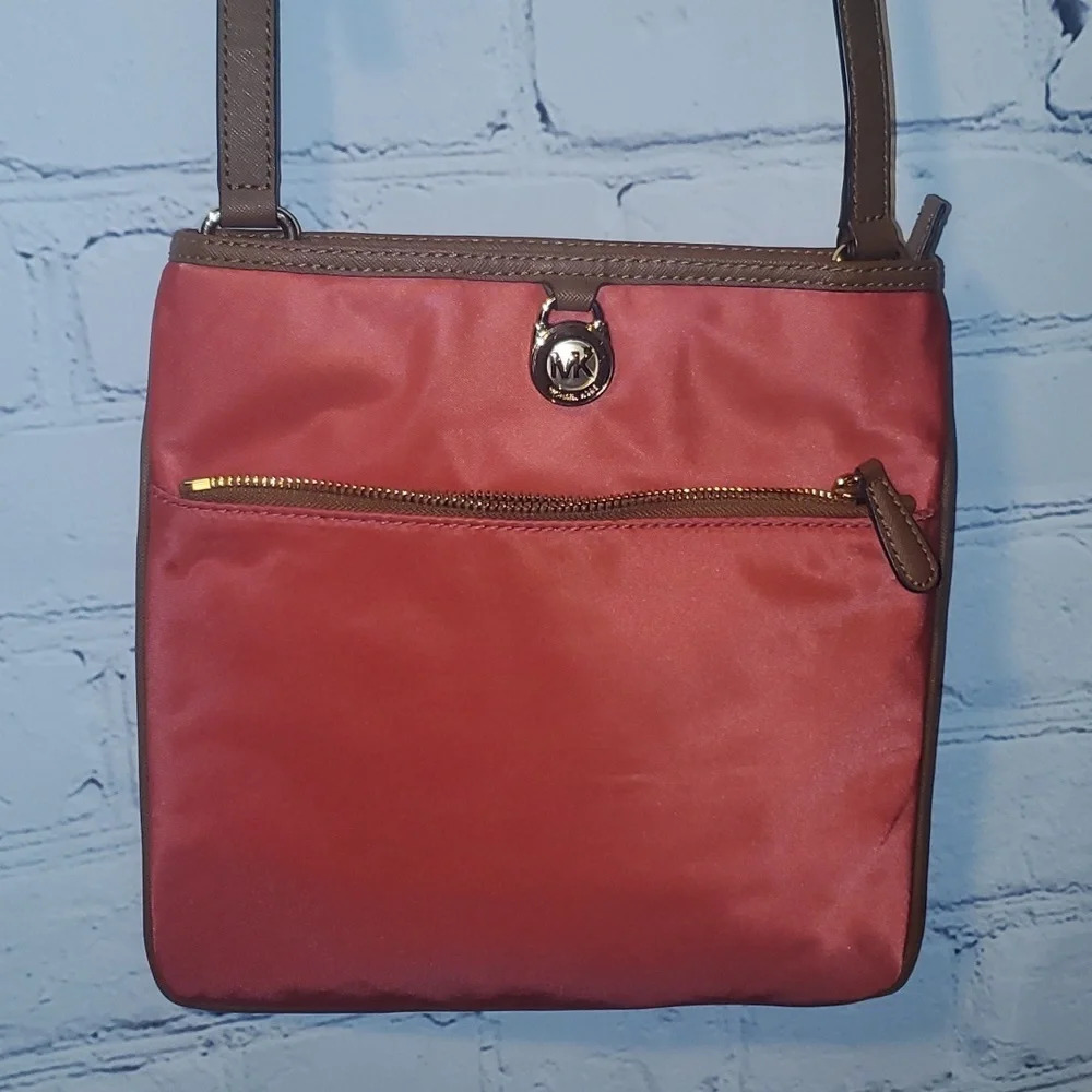 MICHAEL Michael Kors Kempton Large Pocket Crossbody Orange